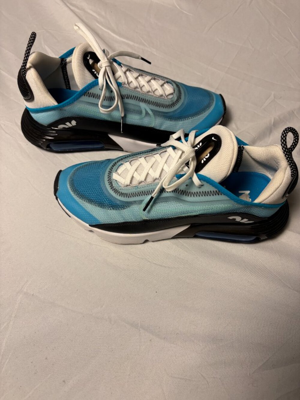 Nike Air Max 2090 White/Blue/Black Running Shoes Men’s US 8